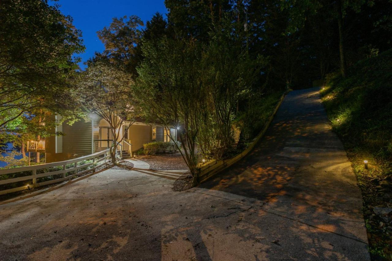 Lanier Landing - Private Dock Hot Tub Game Room Gainesville Esterno foto