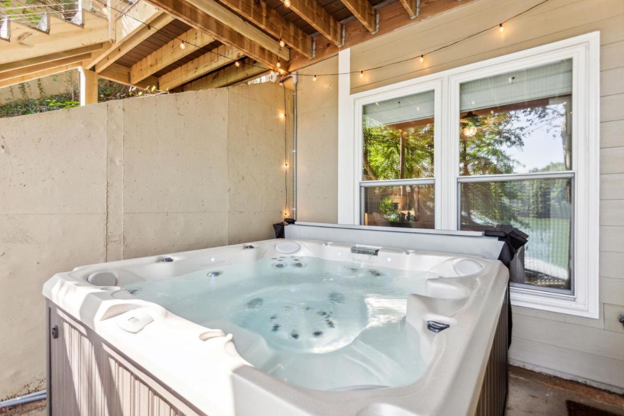 Lanier Landing - Private Dock Hot Tub Game Room Gainesville Esterno foto